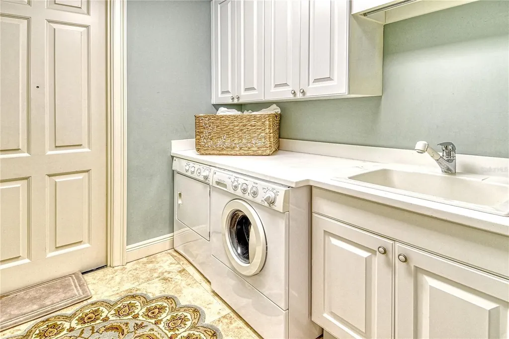 1300 Benjamin Franklin Drive Sarasota FL 34236