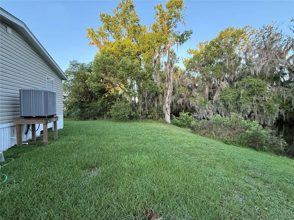 30 Seminole Path Wildwood FL 34785