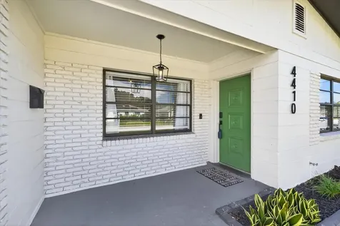 4410 W Bay Court Avenue Tampa FL 33611