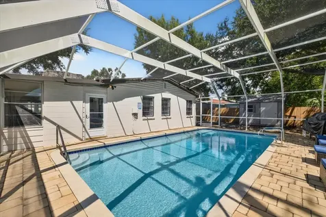 4410 W Bay Court Avenue Tampa FL 33611