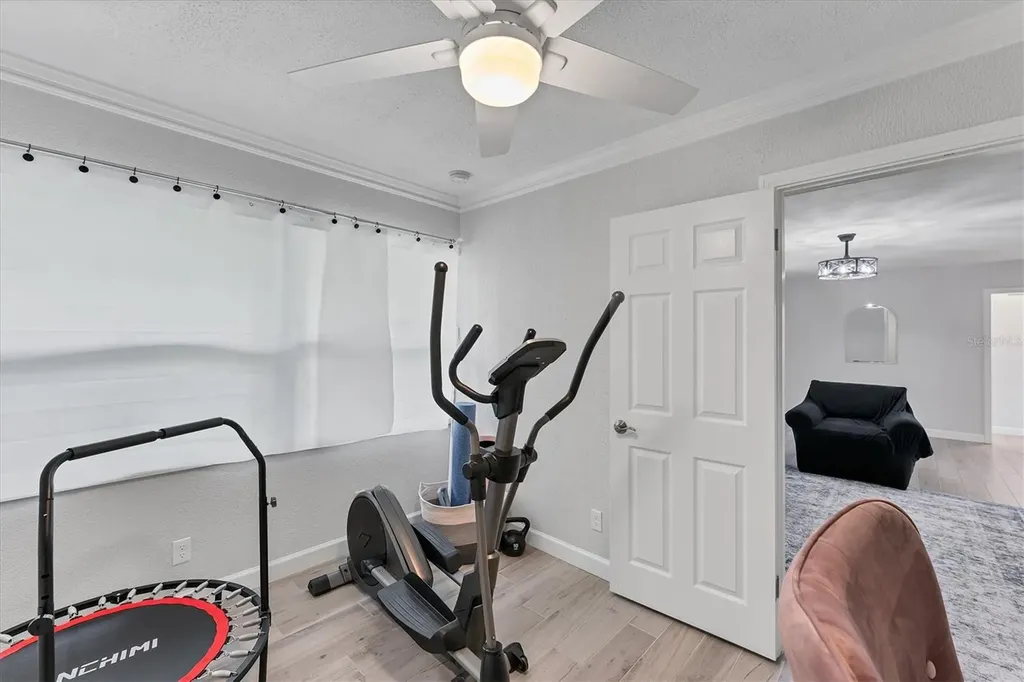 121 32nd Street W Bradenton FL 34205