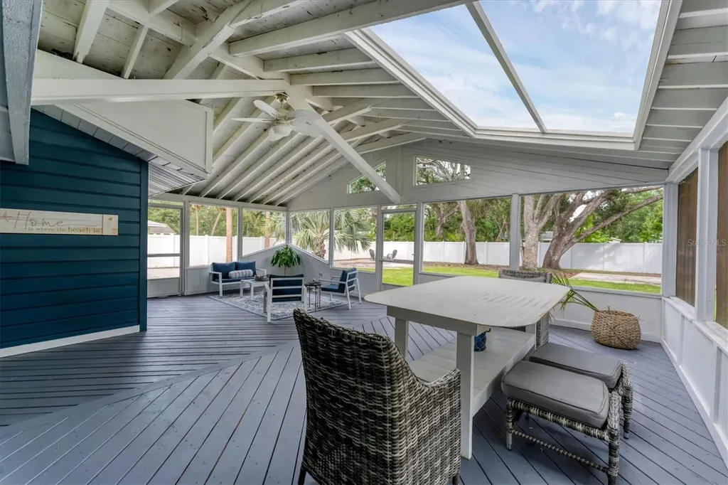 121 32nd Street W Bradenton FL 34205