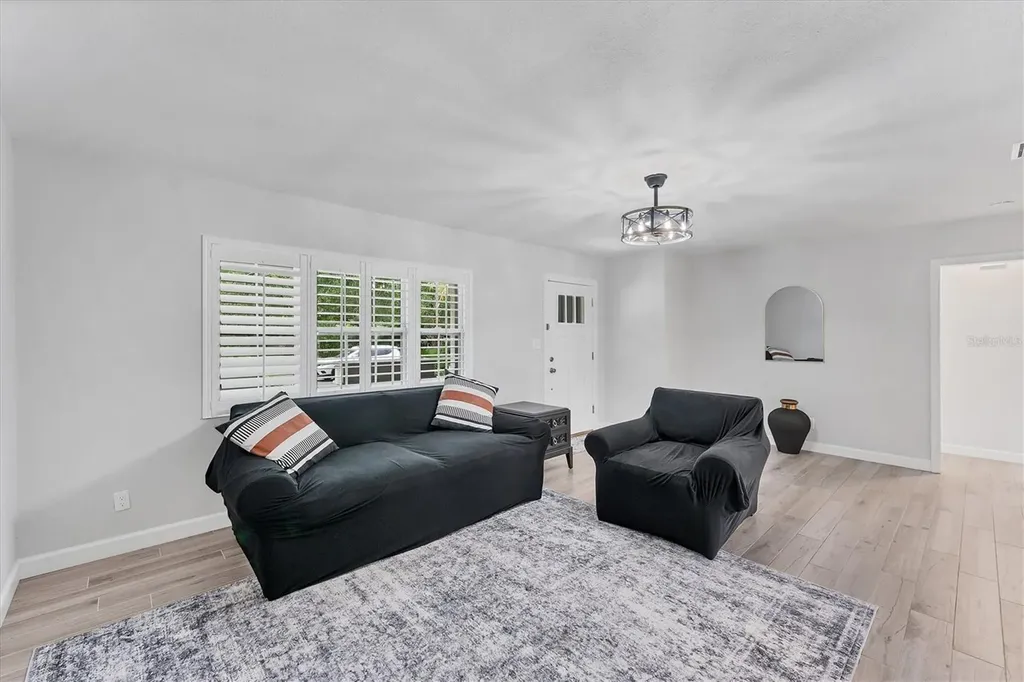 121 32nd Street W Bradenton FL 34205