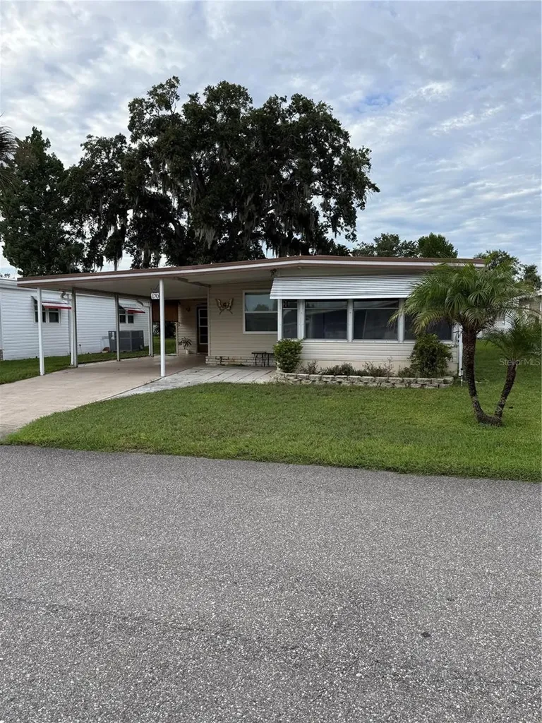170 Paradise North Leesburg FL 34788