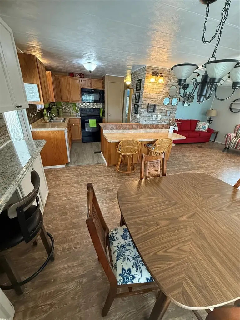 170 Paradise North Leesburg FL 34788