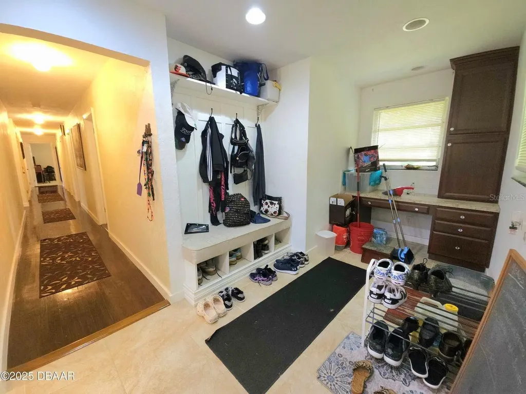 562 South Street Daytona Beach FL 32114