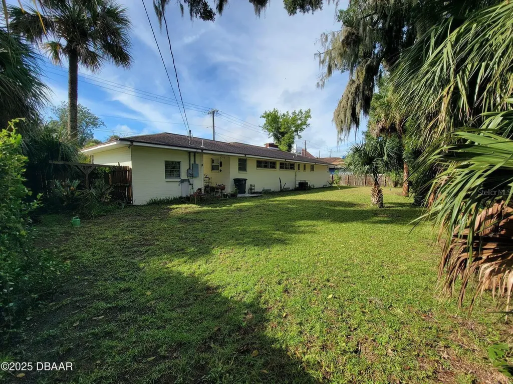 562 South Street Daytona Beach FL 32114