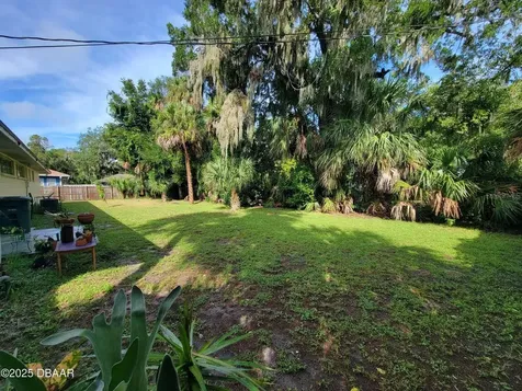 562 South Street Daytona Beach FL 32114