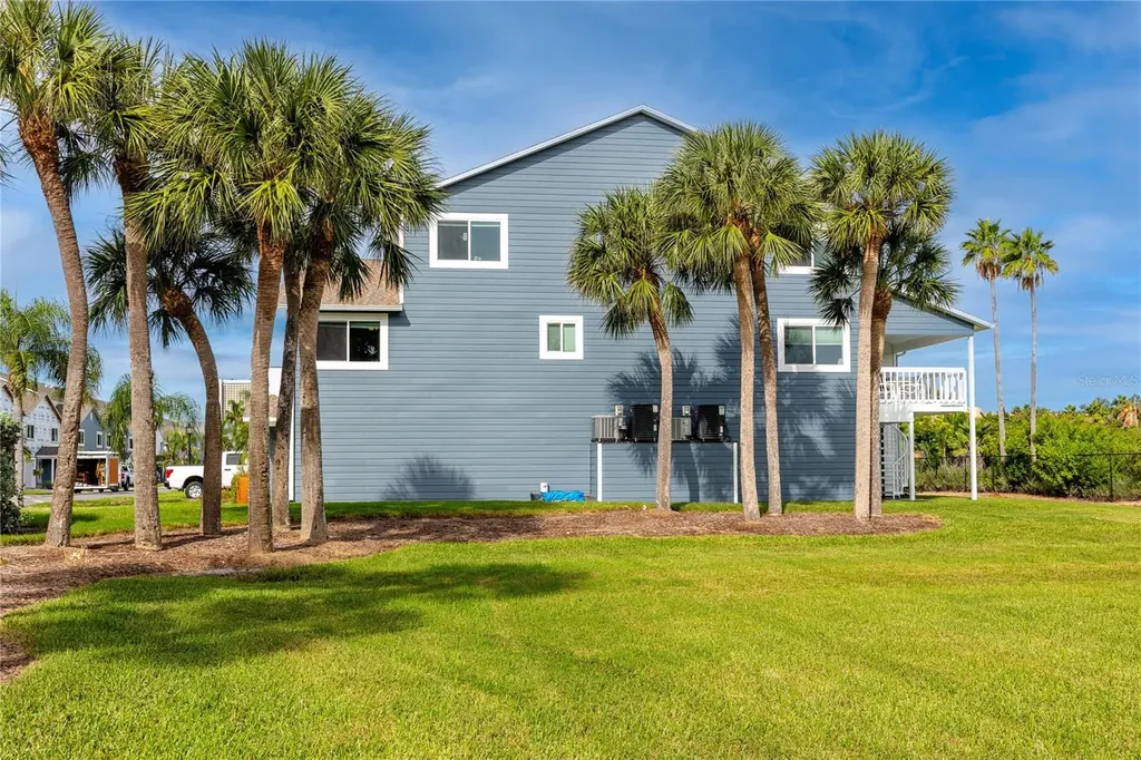 816 Hidden Harbour Drive Indian Rocks Beach FL 33785