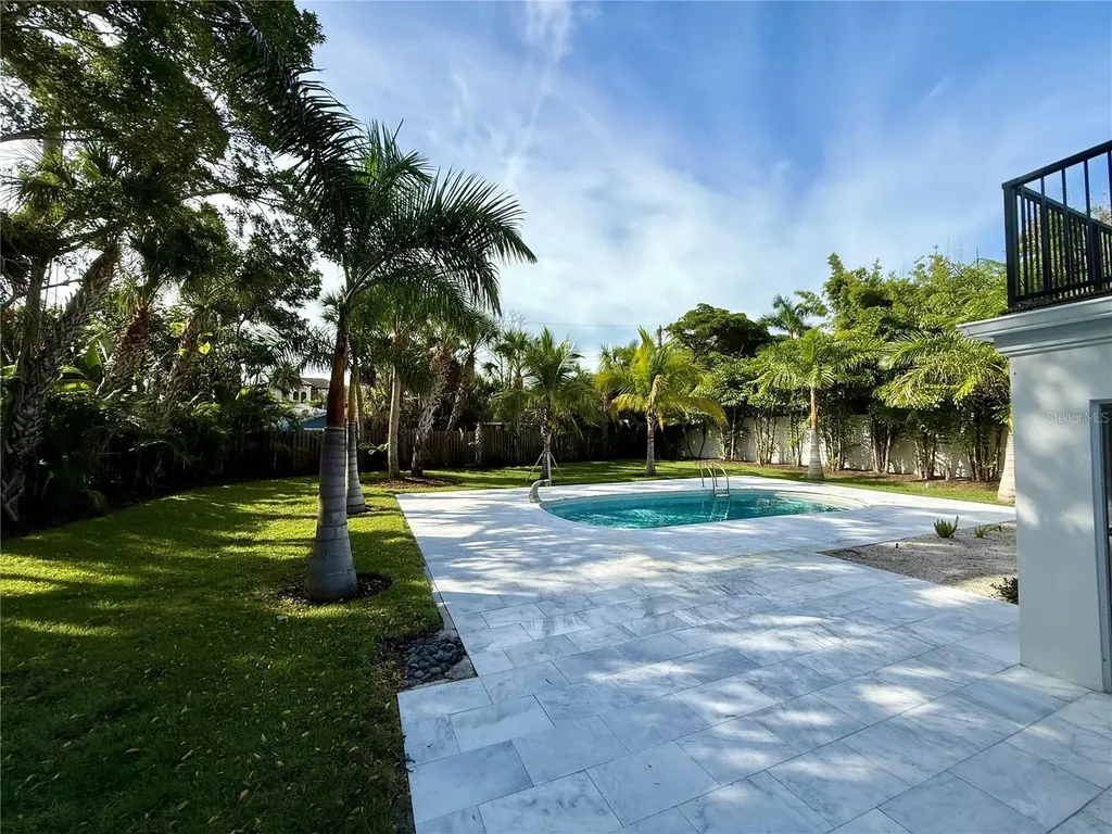 1359 Harbor Drive Sarasota FL 34239