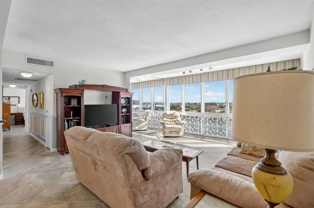 31 Island Way Clearwater Beach FL 33767