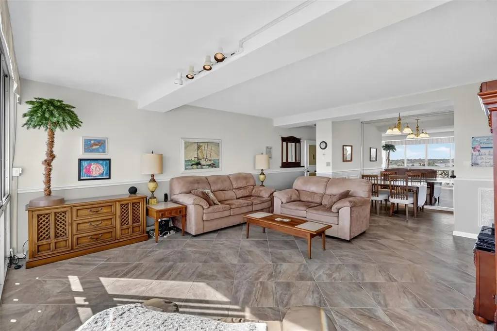 31 Island Way Clearwater Beach FL 33767