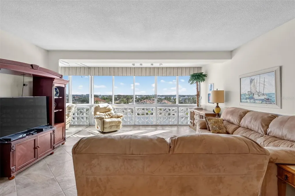 31 Island Way Clearwater Beach FL 33767