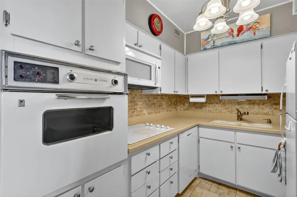 31 Island Way Clearwater Beach FL 33767