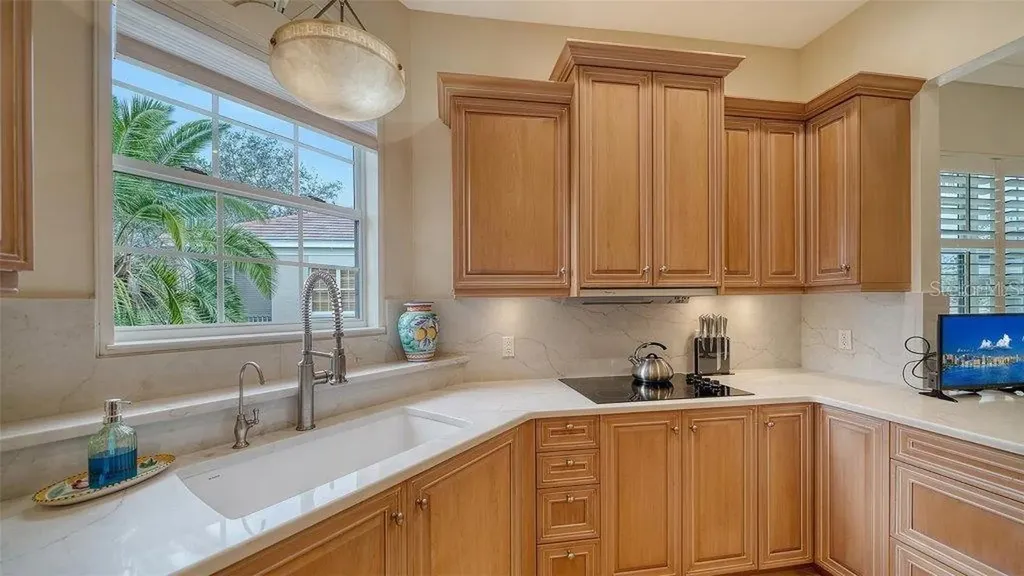 5208 Parisienne Place Sarasota FL 34238