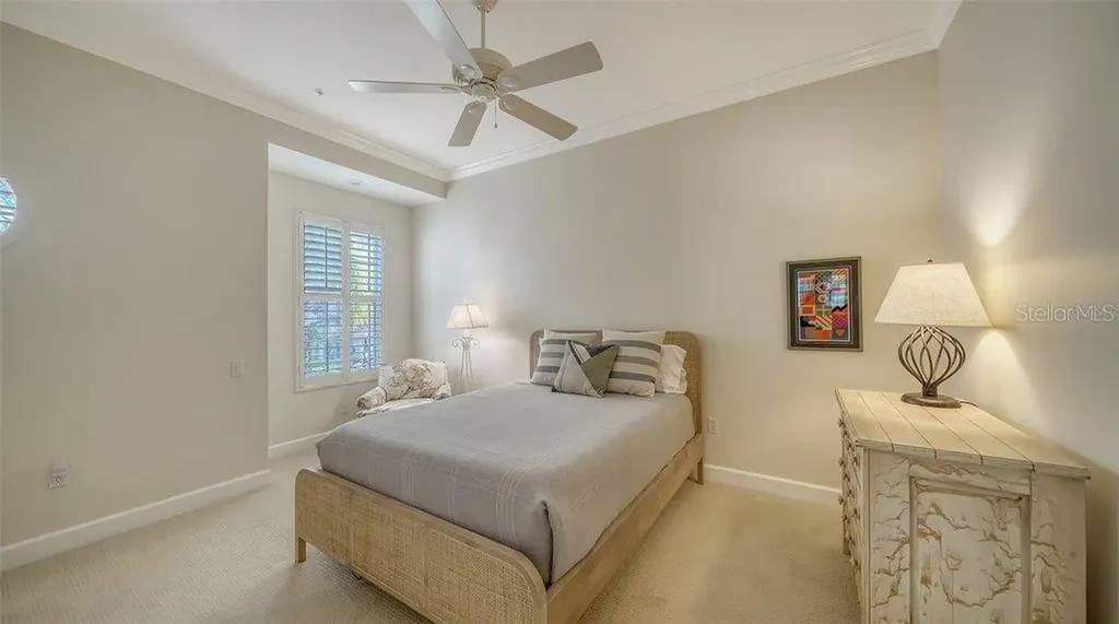 5208 Parisienne Place Sarasota FL 34238