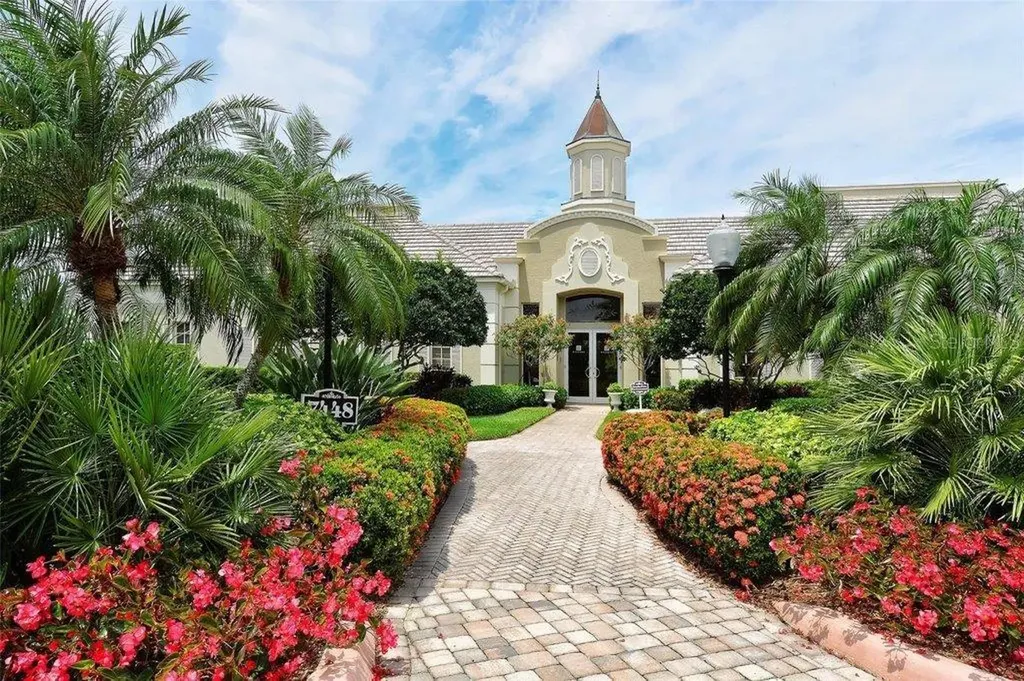 5208 Parisienne Place Sarasota FL 34238