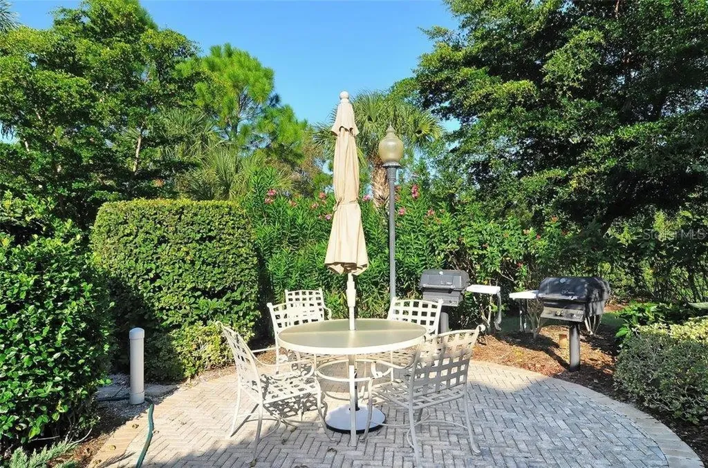 5208 Parisienne Place Sarasota FL 34238