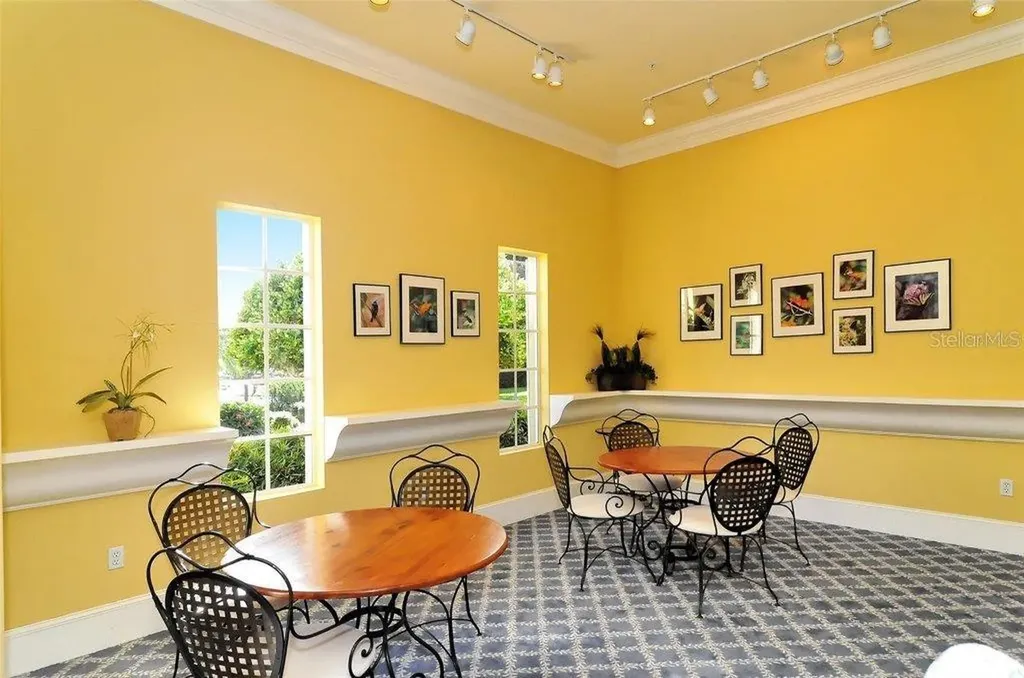 5208 Parisienne Place Sarasota FL 34238