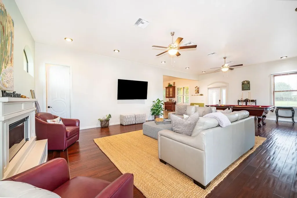 2339 Neptune Road Kissimmee FL 34744