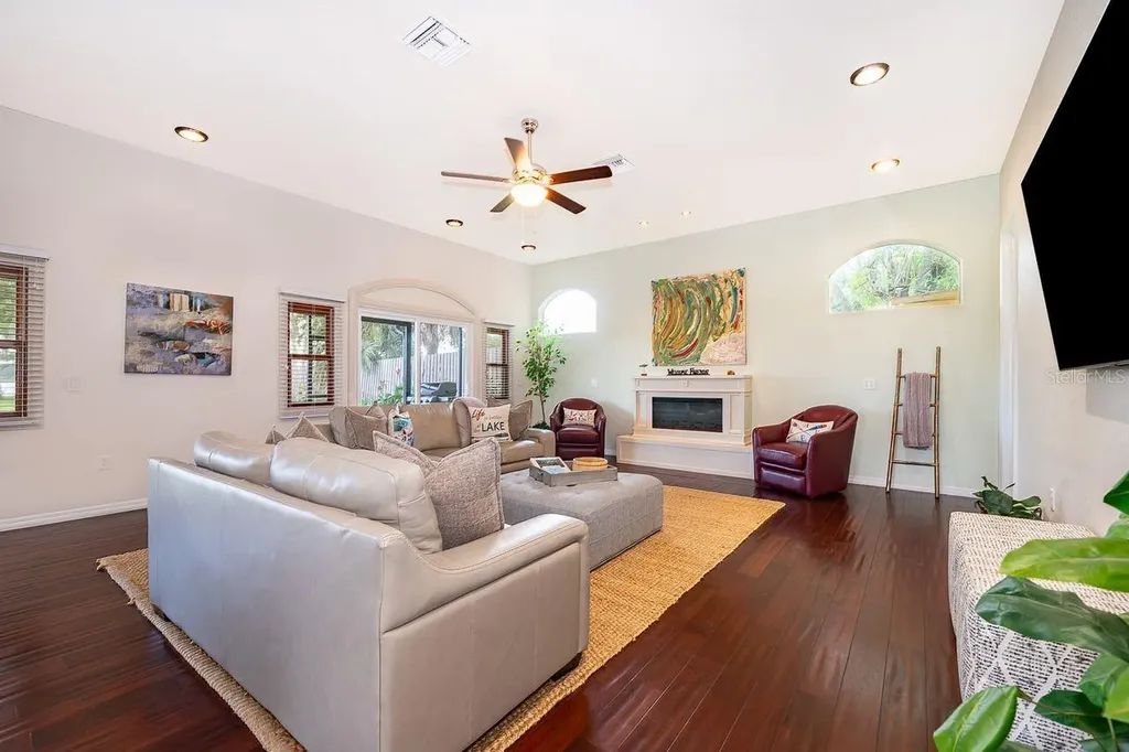 2339 Neptune Road Kissimmee FL 34744
