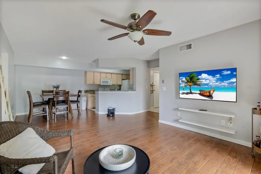 724 Crest Pines Drive Orlando FL 32828