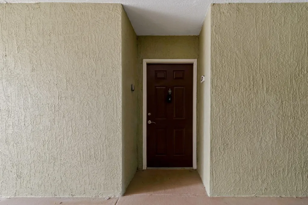 724 Crest Pines Drive Orlando FL 32828