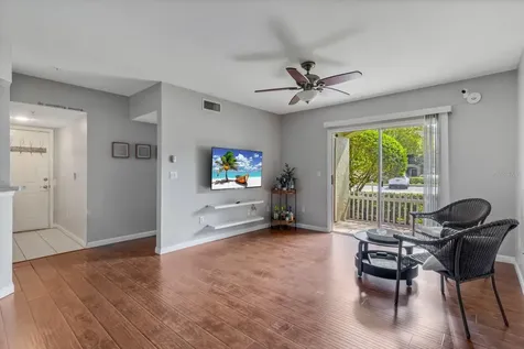 724 Crest Pines Drive Orlando FL 32828