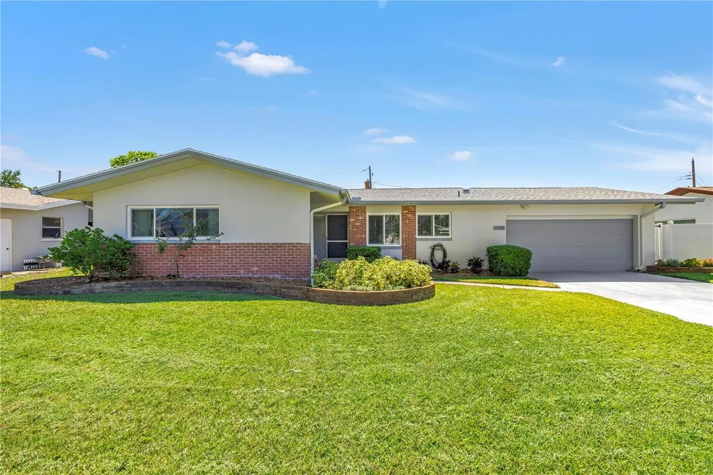 1448 62nd Place S St Petersburg FL 33705