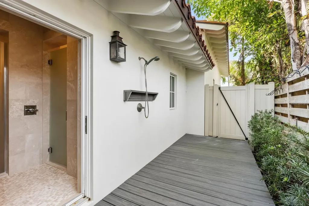 3930 Red Rock Way Sarasota FL 34231