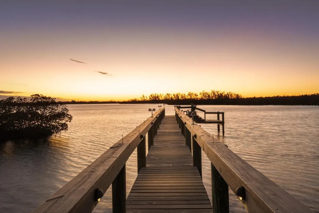 3930 Red Rock Way Sarasota FL 34231