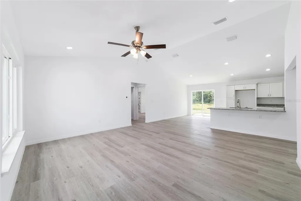 13070 NE 7th Loop Silver Springs FL 34488