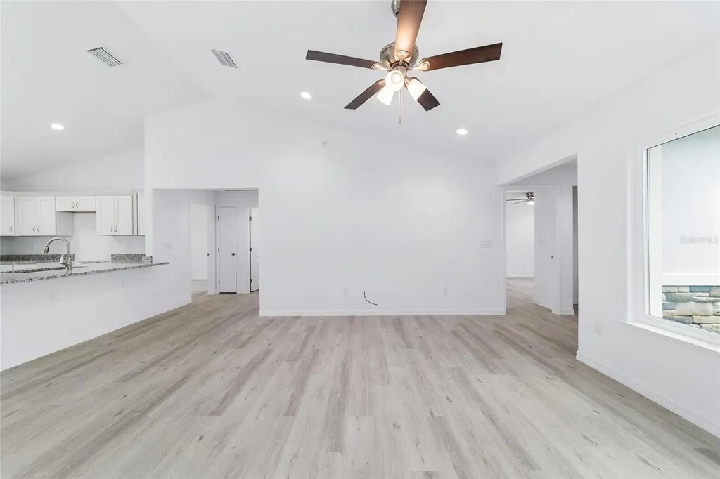 13070 NE 7th Loop Silver Springs FL 34488