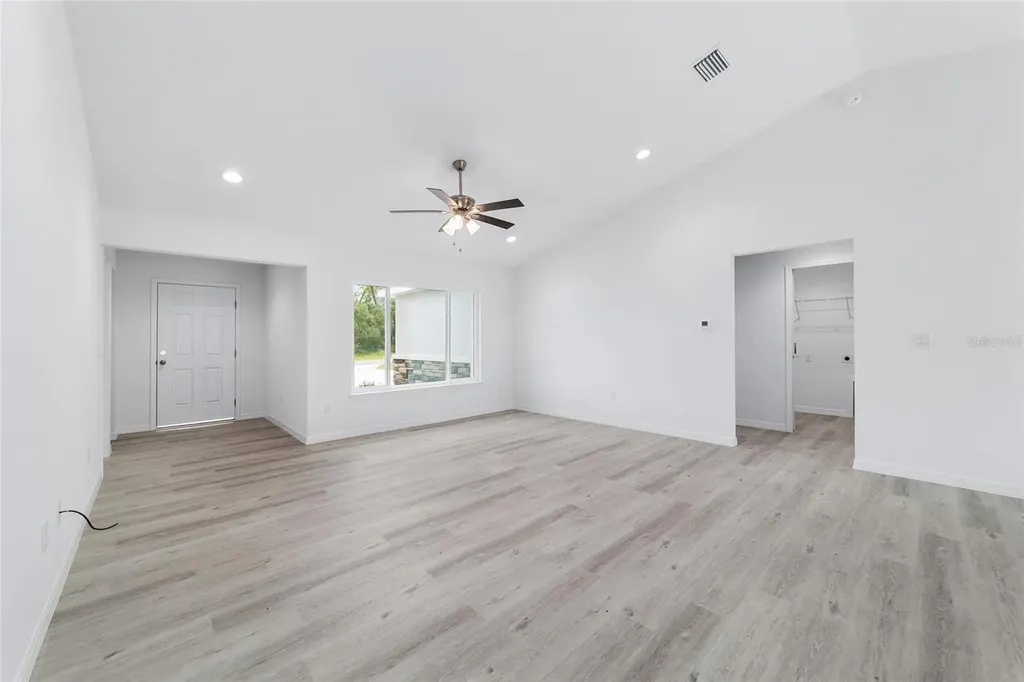 13070 NE 7th Loop Silver Springs FL 34488