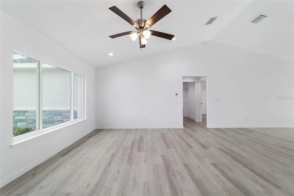 13070 NE 7th Loop Silver Springs FL 34488