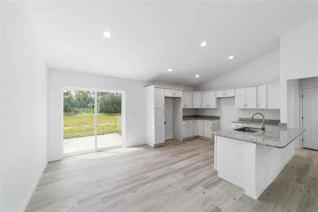 13070 NE 7th Loop Silver Springs FL 34488