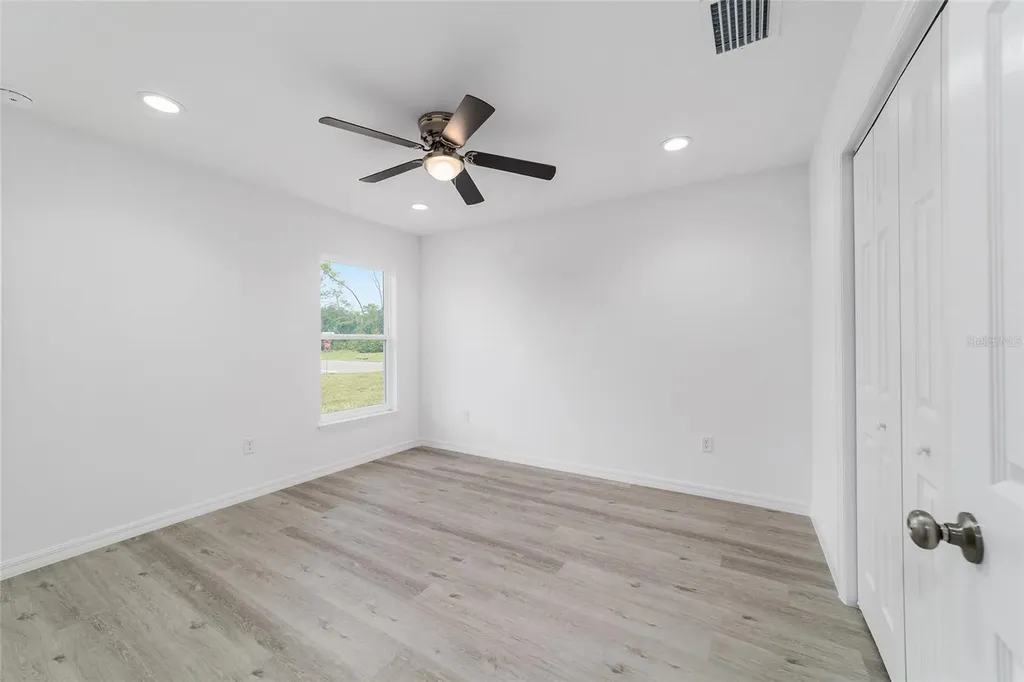 13070 NE 7th Loop Silver Springs FL 34488