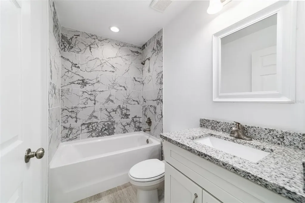 13070 NE 7th Loop Silver Springs FL 34488