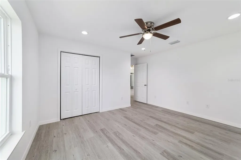 13070 NE 7th Loop Silver Springs FL 34488