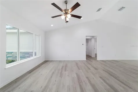 13070 NE 7th Loop Silver Springs FL 34488