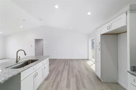 13070 NE 7th Loop Silver Springs FL 34488
