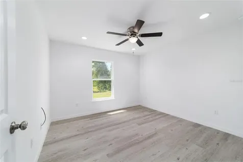 13070 NE 7th Loop Silver Springs FL 34488