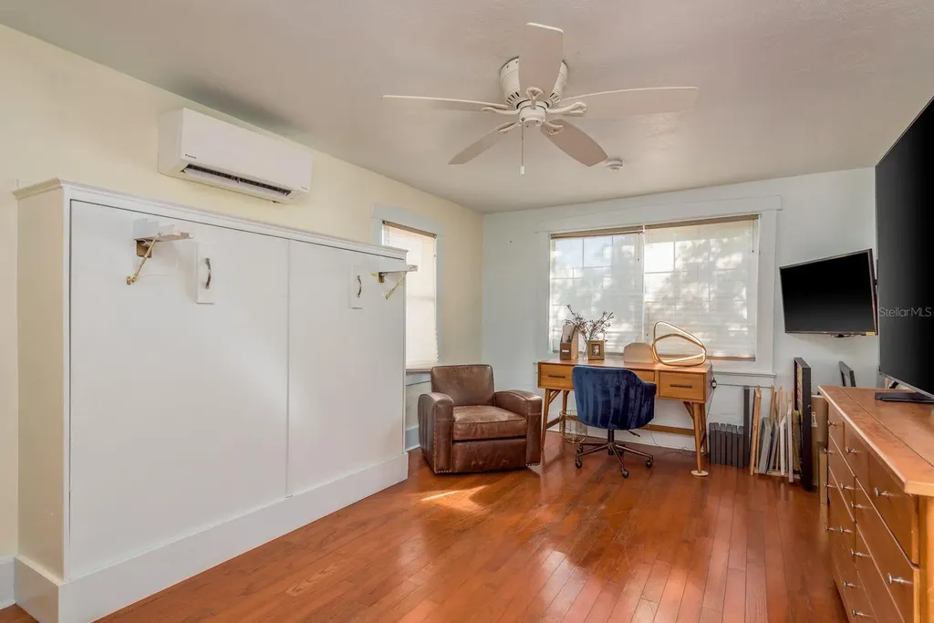 1880 N Washington Avenue Clearwater FL 33755
