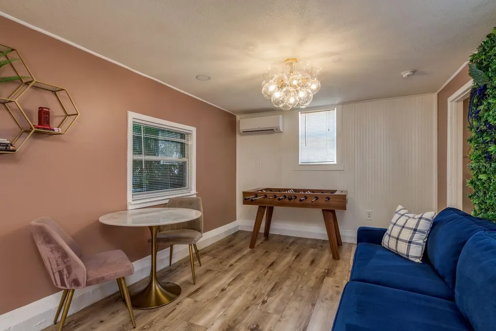 1880 N Washington Avenue Clearwater FL 33755