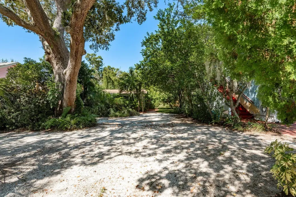 1880 N Washington Avenue Clearwater FL 33755