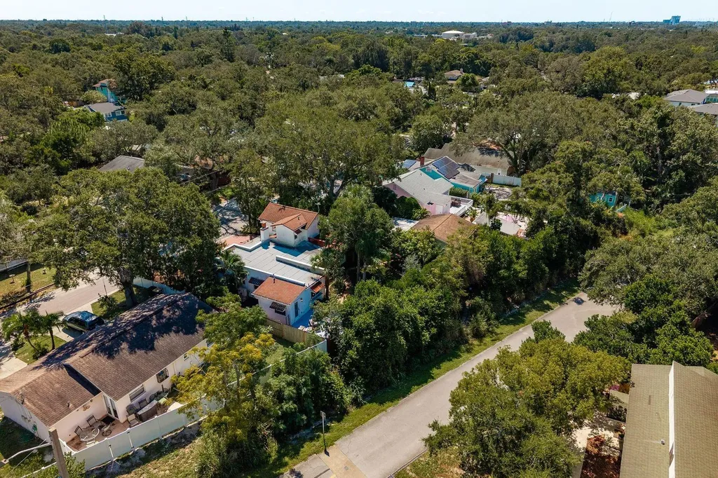 1880 N Washington Avenue Clearwater FL 33755