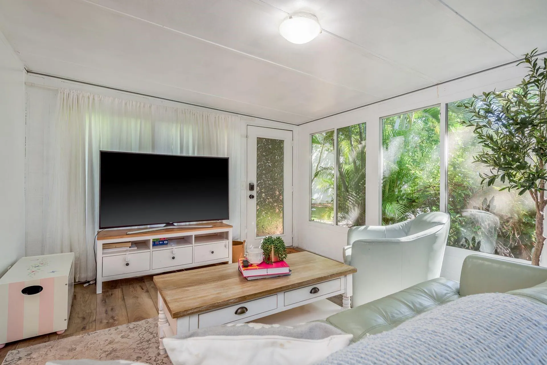 1880 N Washington Avenue Clearwater FL 33755