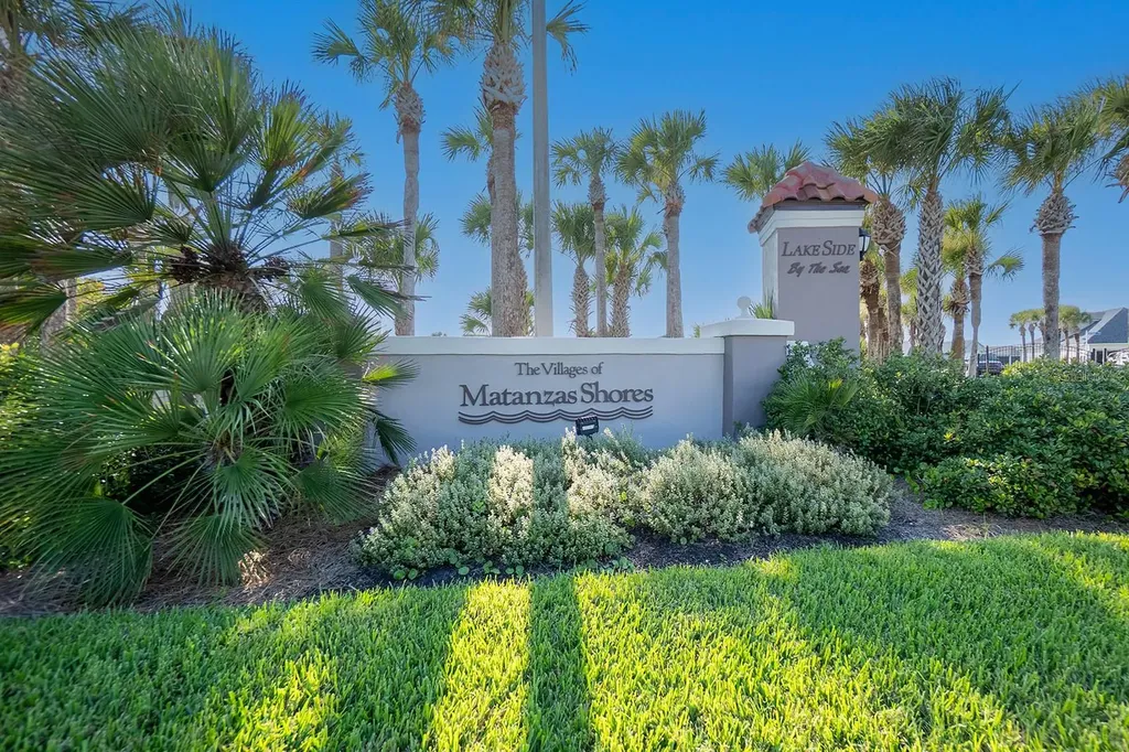 9 Los Lagos Boulevard Palm Coast FL 32137