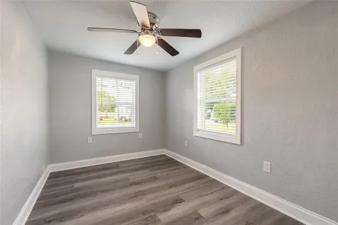 1631 Granada Avenue Daytona Beach FL 32117