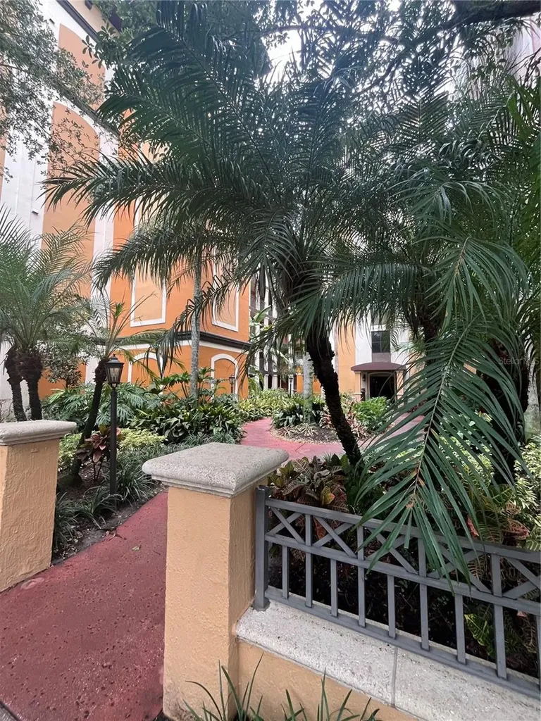 12521 Floridays Resort Drive Orlando FL 32821